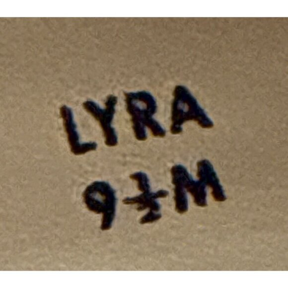 Elie‎ Tahari Lyra Peep Toe Patent Leather Pumps Heels Black 9.5 Medium Classic - Picture 8 of 9